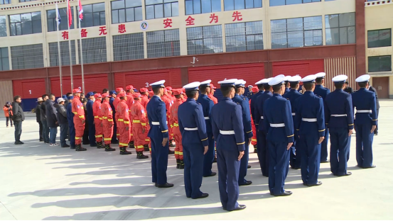 林芝市市区两级森林草原防灭火地方专业队伍挂牌仪式举行
