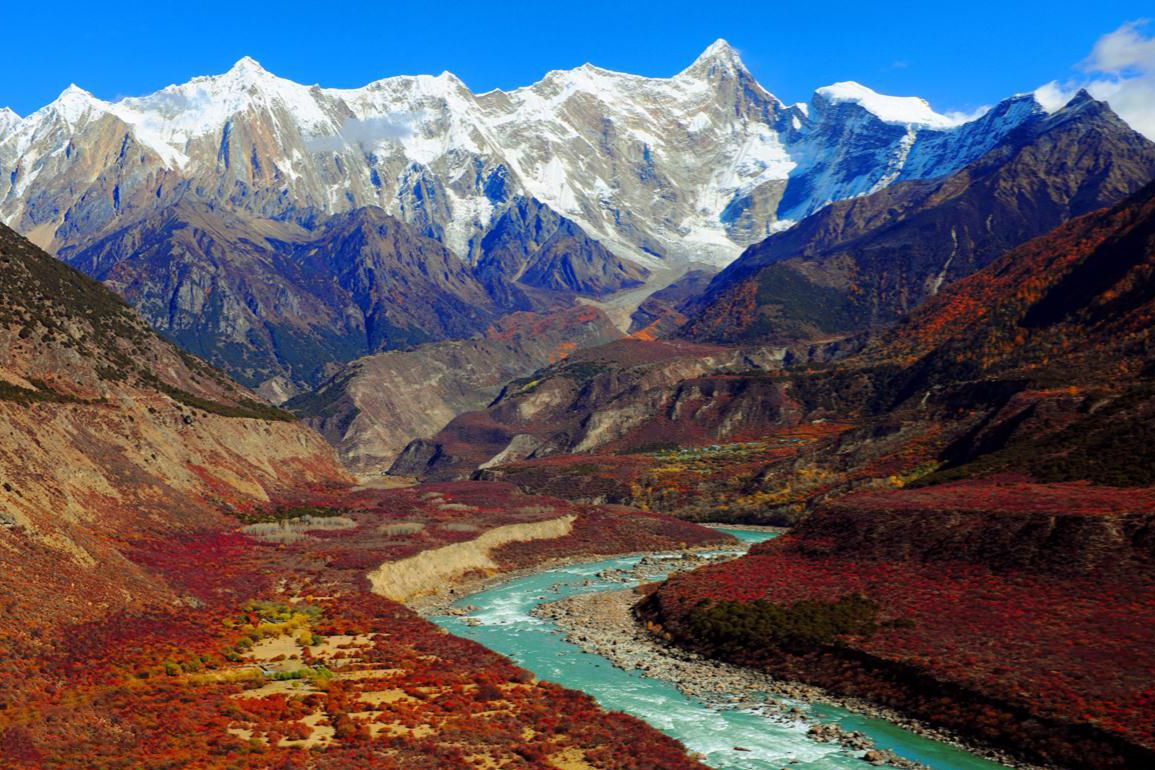 【环华十年旅行第982天】航拍西藏林芝的冬景和中国最美的雪山-南迦巴瓦_哔哩哔哩_bilibili